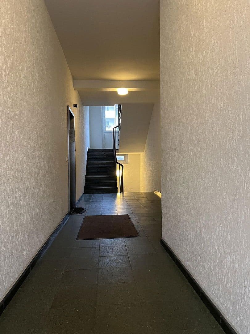 Pronájem bytu 2+1 50 m², Kleverstraße 64, Düsseldorf, Severní Porýní-Vestfálsko Pronájem bytu 2+1 50 m², Kleverstraße 64, Düsseldorf, Severní Porýní-Vestfálsko