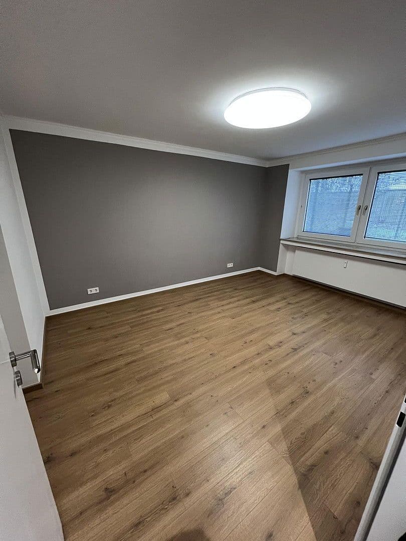Pronájem bytu 2+1 50 m², Kleverstraße 64, Düsseldorf, Severní Porýní-Vestfálsko Pronájem bytu 2+1 50 m², Kleverstraße 64, Düsseldorf, Severní Porýní-Vestfálsko