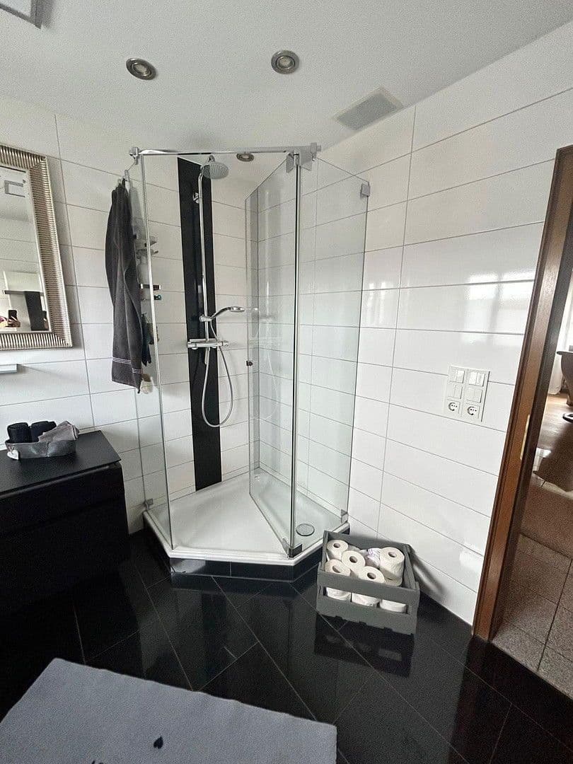 Pronájem bytu 4+1 110 m², Hanau, Hessen Pronájem bytu 4+1 110 m², Hanau, Hessen