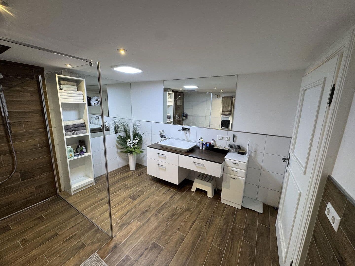 Prodej bytu 4+1 145 m², Aiblingerstraße 6, Bruckmühl, Bavorsko Prodej bytu 4+1 145 m², Aiblingerstraße 6, Bruckmühl, Bavorsko