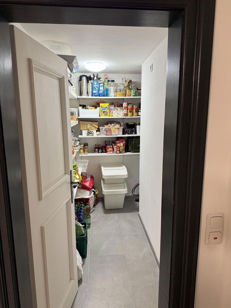 Prodej bytu 4+1 145 m², Aiblingerstraße 6, Bruckmühl, Bavorsko Prodej bytu 4+1 145 m², Aiblingerstraße 6, Bruckmühl, Bavorsko