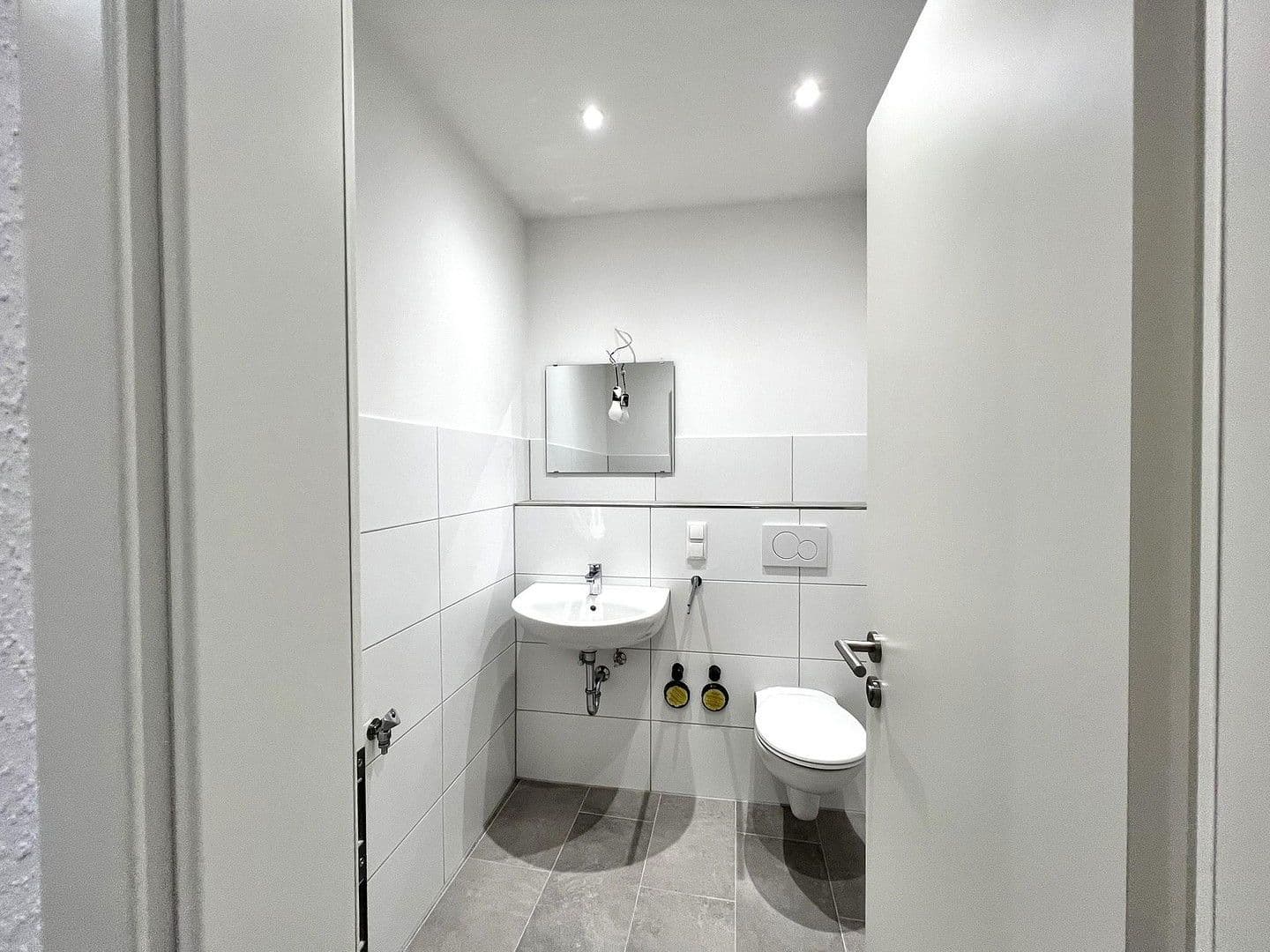 Pronájem bytu 2+1 56 m², Douglasstr. 28/30, Karlsruhe, Bádensko-Württembersko Pronájem bytu 2+1 56 m², Douglasstr. 28/30, Karlsruhe, Bádensko-Württembersko