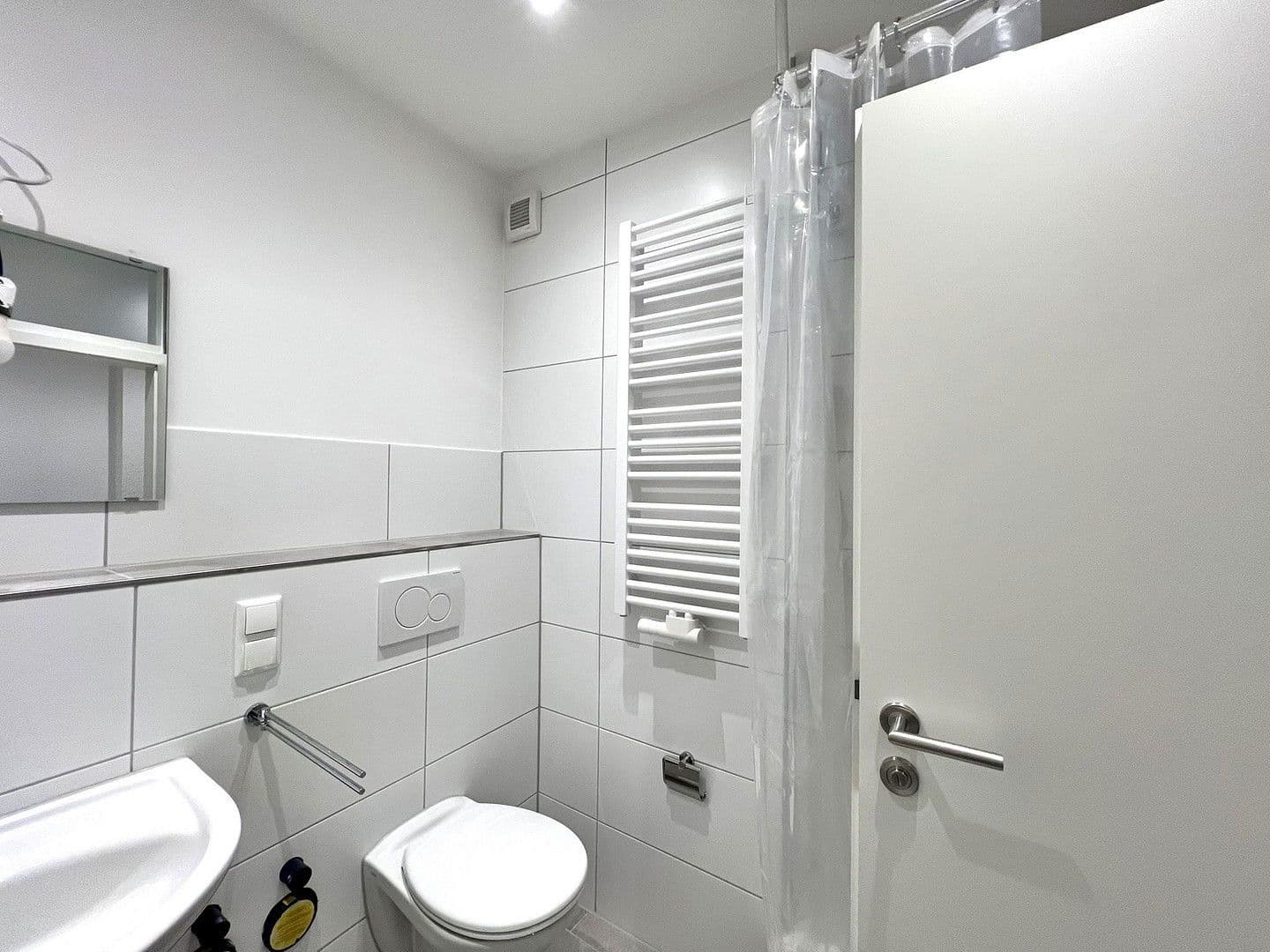 Pronájem bytu 2+1 56 m², Douglasstr. 28/30, Karlsruhe, Bádensko-Württembersko Pronájem bytu 2+1 56 m², Douglasstr. 28/30, Karlsruhe, Bádensko-Württembersko