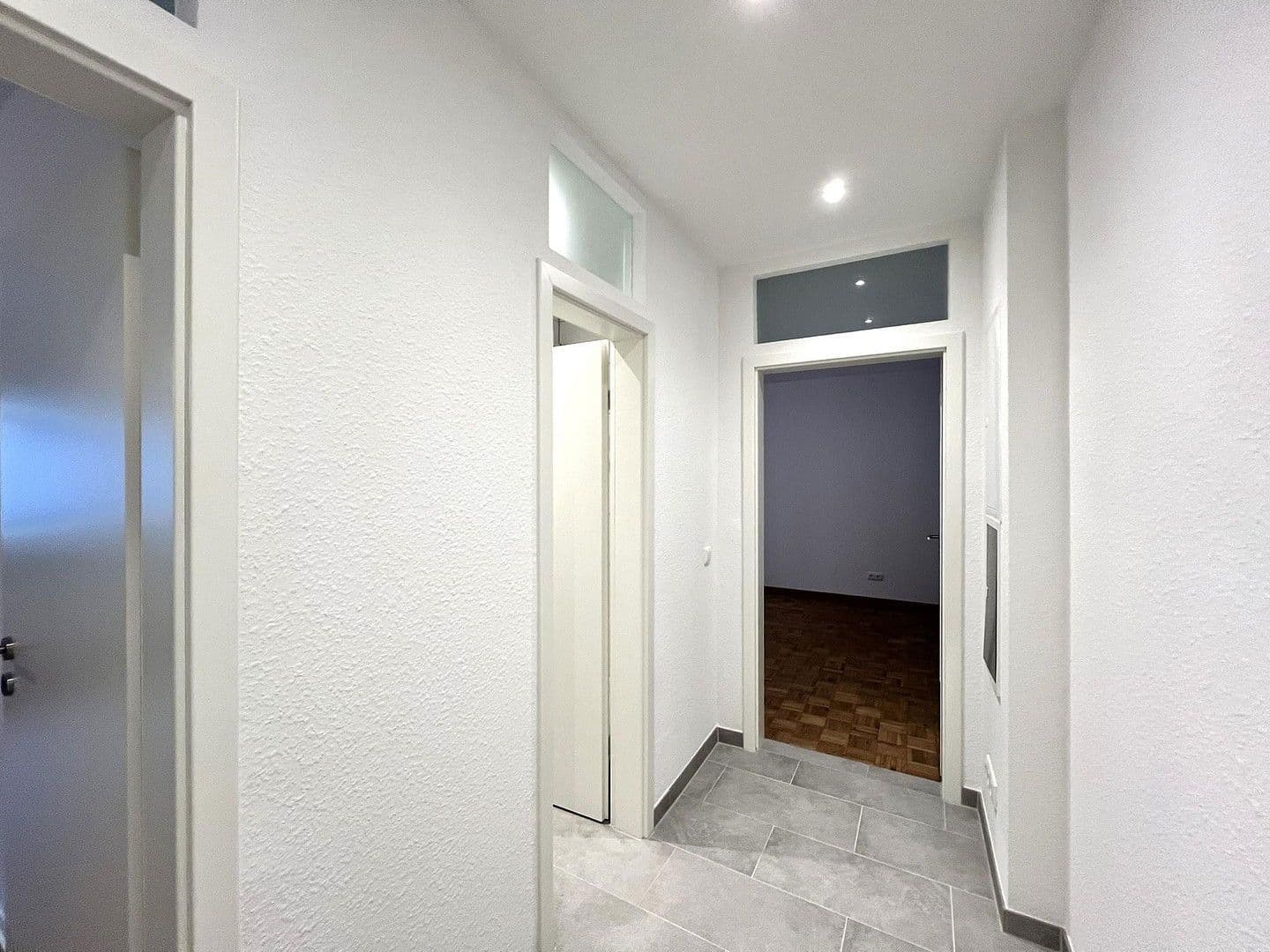 Pronájem bytu 2+1 56 m², Douglasstr. 28/30, Karlsruhe, Bádensko-Württembersko Pronájem bytu 2+1 56 m², Douglasstr. 28/30, Karlsruhe, Bádensko-Württembersko