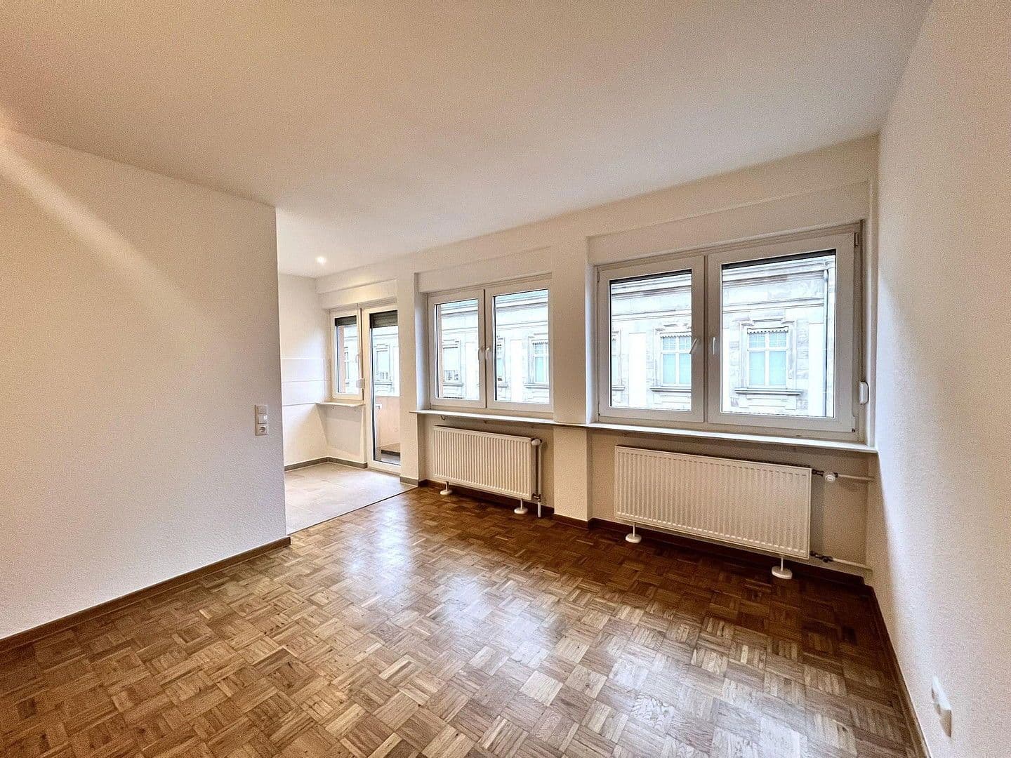 Pronájem bytu 2+1 56 m², Douglasstr. 28/30, Karlsruhe, Bádensko-Württembersko Pronájem bytu 2+1 56 m², Douglasstr. 28/30, Karlsruhe, Bádensko-Württembersko