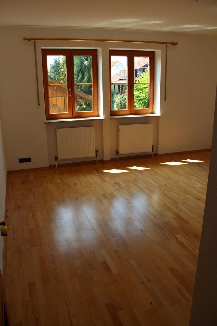 Pronájem bytu 5+1 159 m², Nordendtr 7, Geisenfeld, Bavorsko Pronájem bytu 5+1 159 m², Nordendtr 7, Geisenfeld, Bavorsko