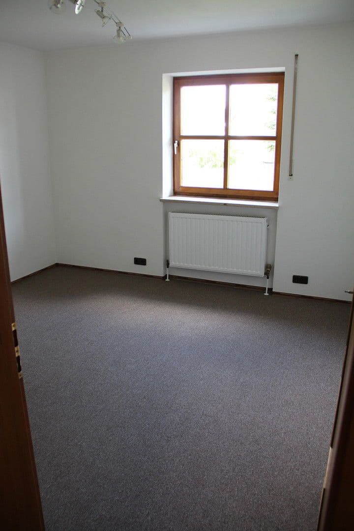 Pronájem bytu 5+1 159 m², Nordendtr 7, Geisenfeld, Bavorsko Pronájem bytu 5+1 159 m², Nordendtr 7, Geisenfeld, Bavorsko