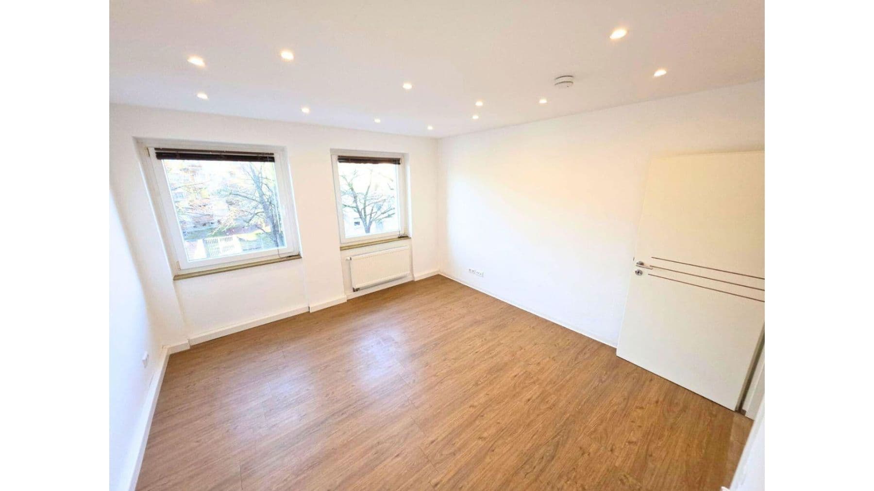 Prodej bytu 3+1 62 m², Kriegsstr. 296, Karlsruhe, Bádensko-Württembersko Prodej bytu 3+1 62 m², Kriegsstr. 296, Karlsruhe, Bádensko-Württembersko