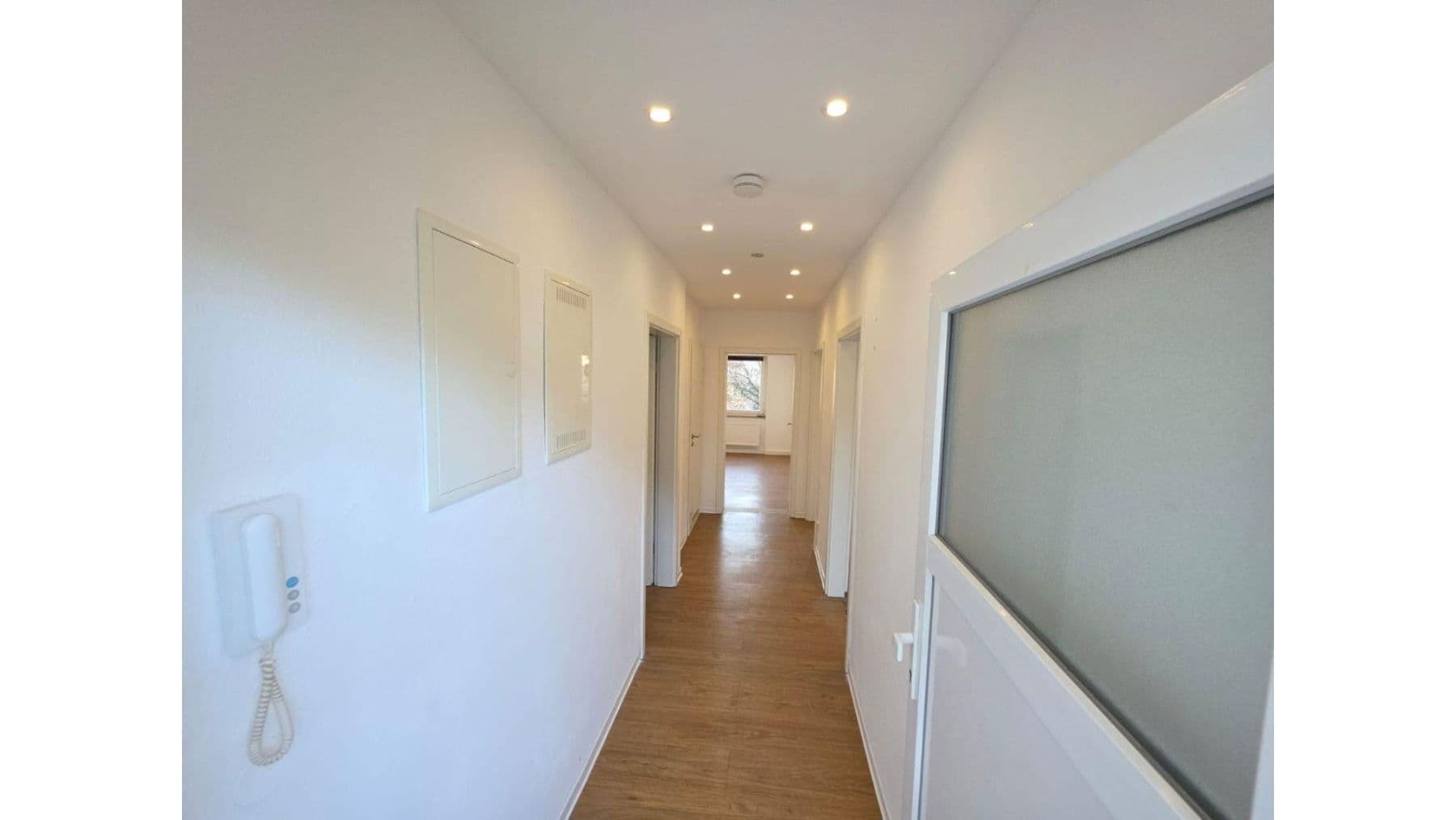 Prodej bytu 3+1 62 m², Kriegsstr. 296, Karlsruhe, Bádensko-Württembersko Prodej bytu 3+1 62 m², Kriegsstr. 296, Karlsruhe, Bádensko-Württembersko