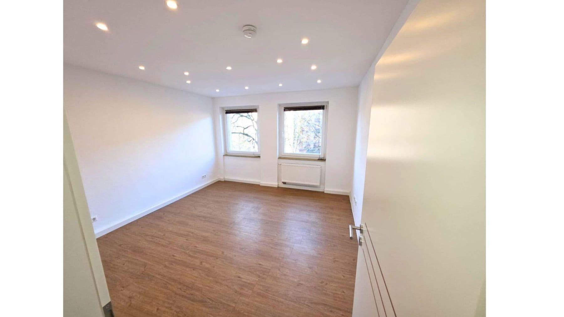 Prodej bytu 3+1 62 m², Kriegsstr. 296, Karlsruhe, Bádensko-Württembersko Prodej bytu 3+1 62 m², Kriegsstr. 296, Karlsruhe, Bádensko-Württembersko