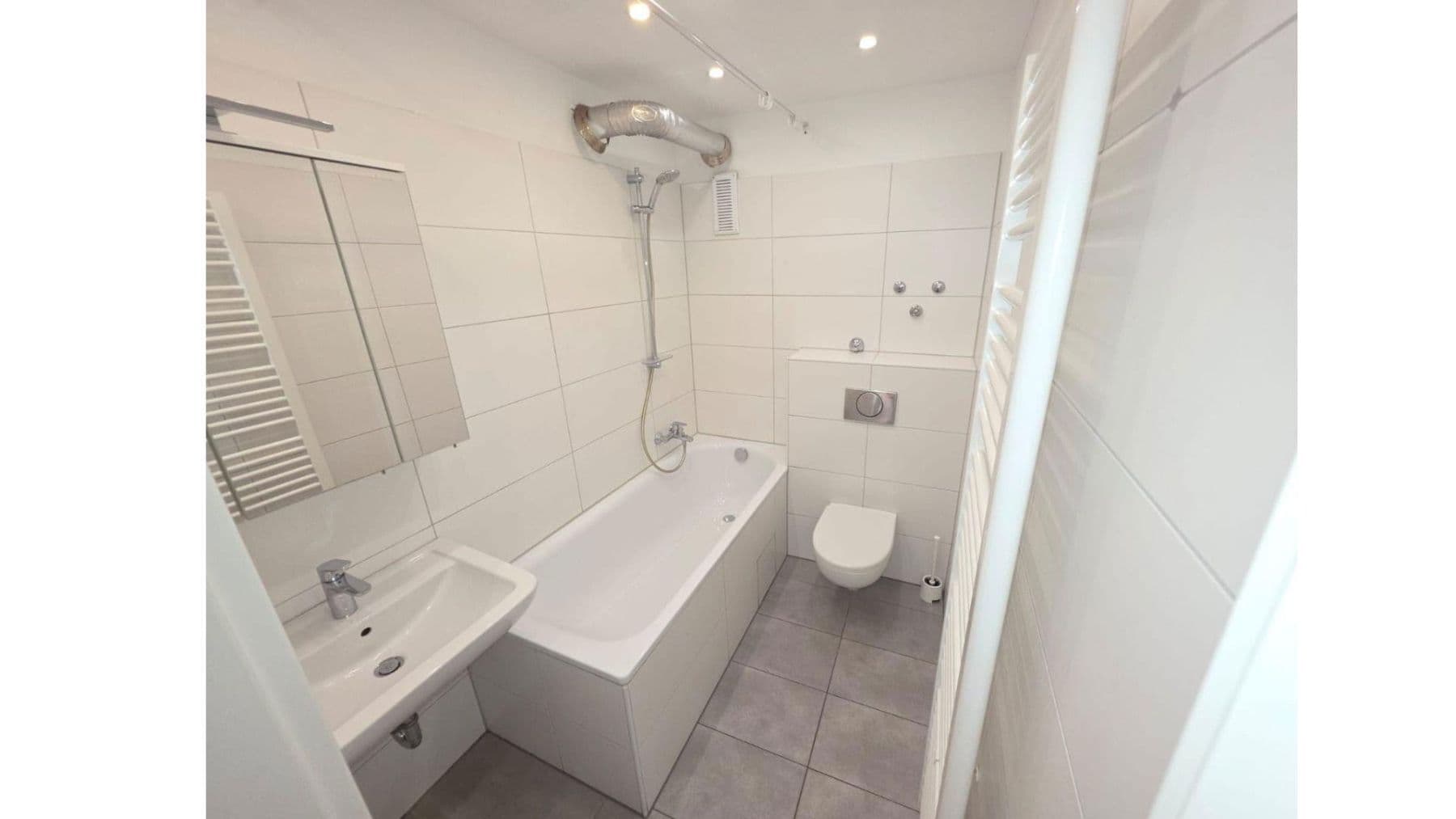 Prodej bytu 3+1 62 m², Kriegsstr. 296, Karlsruhe, Bádensko-Württembersko Prodej bytu 3+1 62 m², Kriegsstr. 296, Karlsruhe, Bádensko-Württembersko