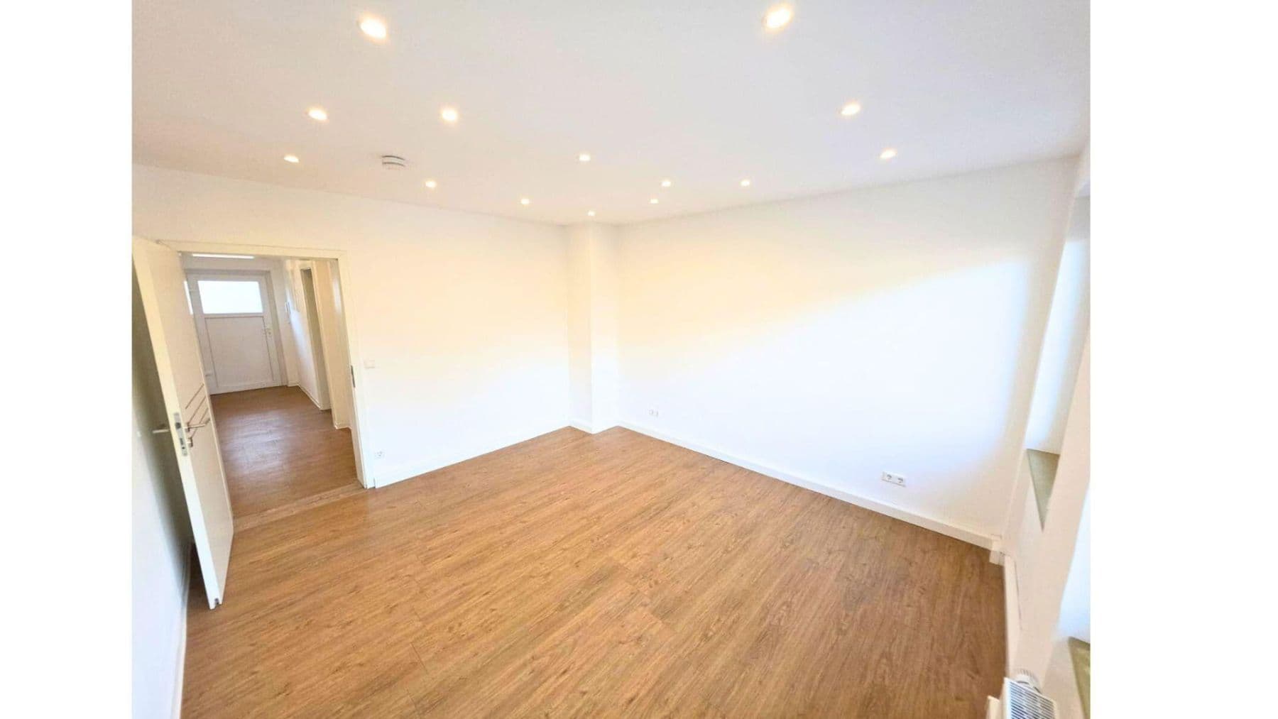 Prodej bytu 3+1 62 m², Kriegsstr. 296, Karlsruhe, Bádensko-Württembersko Prodej bytu 3+1 62 m², Kriegsstr. 296, Karlsruhe, Bádensko-Württembersko