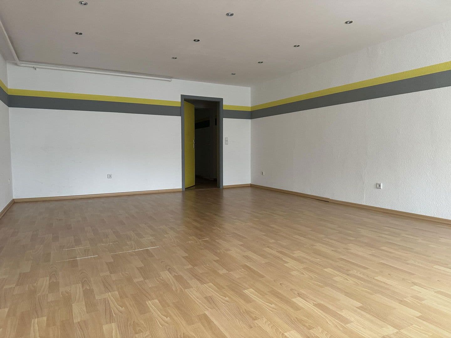 Prodej nebytového prostoru 9.700 m², Großrückerswalde, Sasko Prodej nebytového prostoru 9.700 m², Großrückerswalde, Sasko