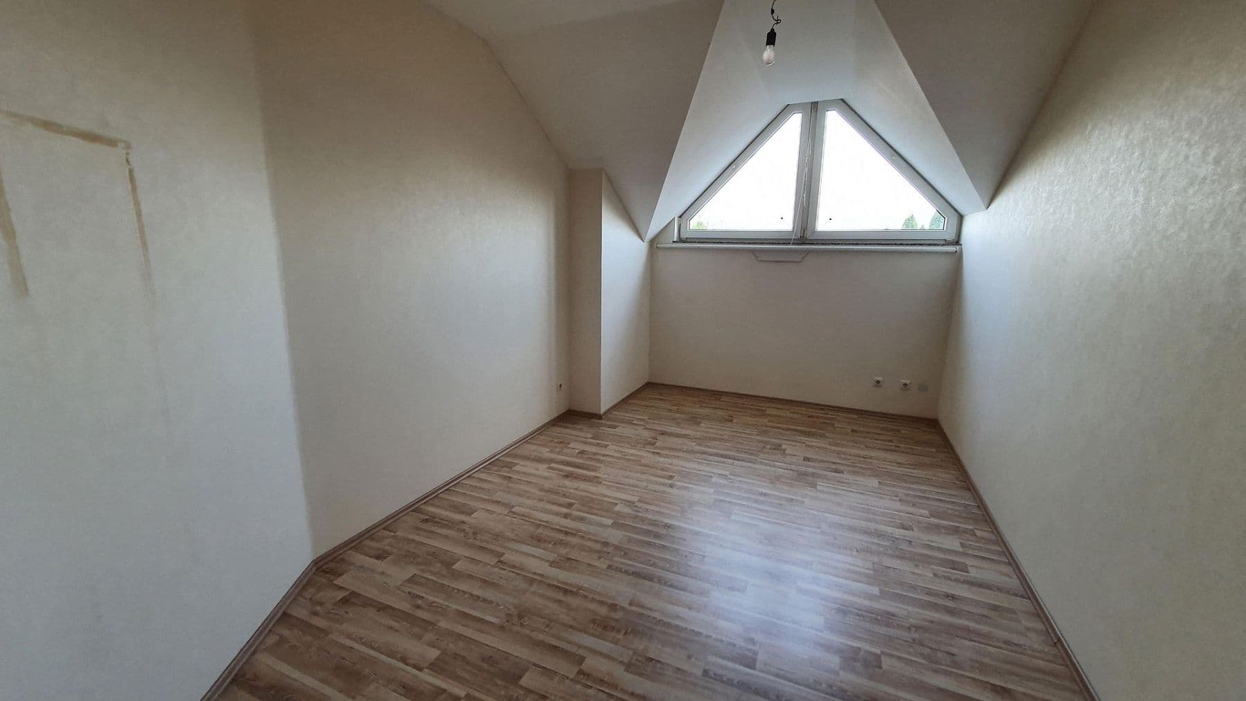 Pronájem kanceláře 240 m², Nidderau, Hessen Pronájem kanceláře 240 m², Nidderau, Hessen