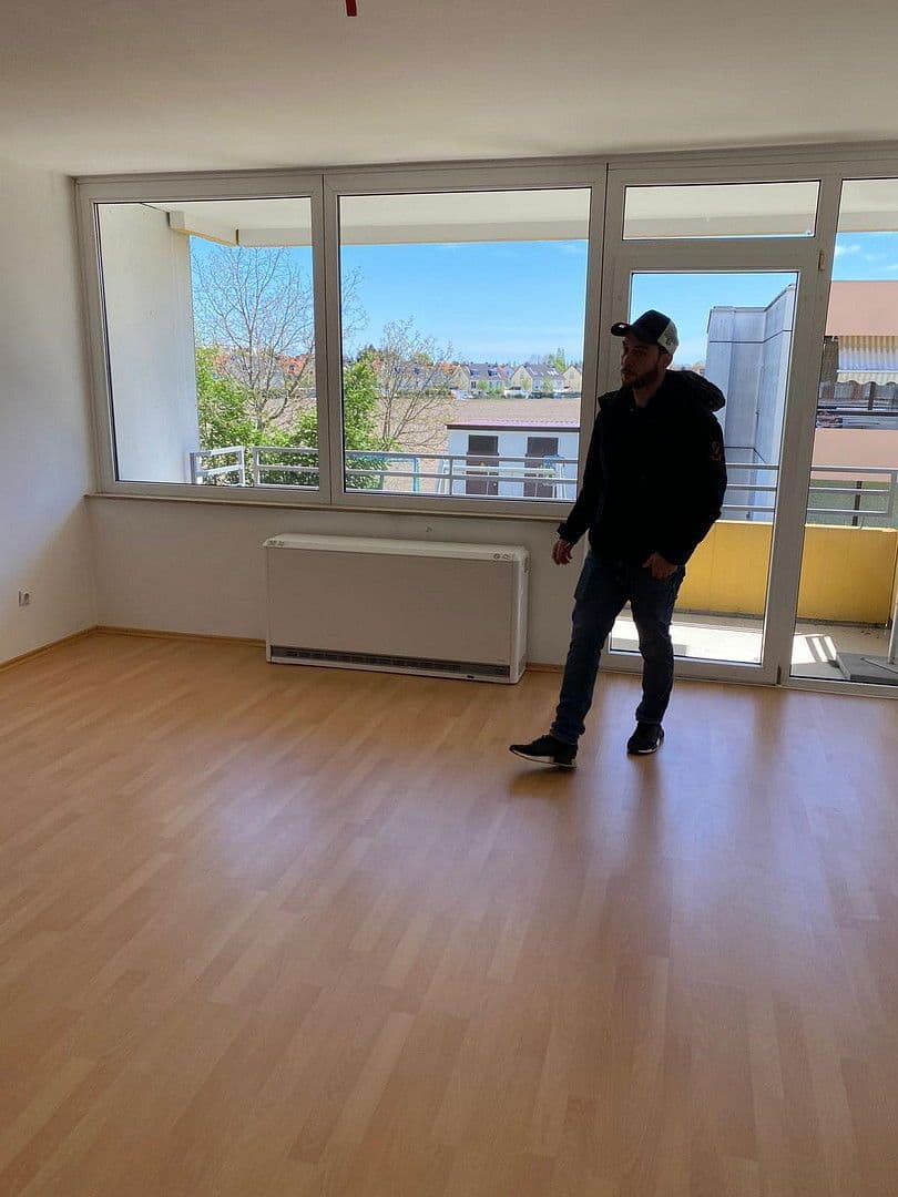 Pronájem bytu 1+1 34 m², Richard-Strauss-Straße 9, Karlsfeld, Bavorsko Pronájem bytu 1+1 34 m², Richard-Strauss-Straße 9, Karlsfeld, Bavorsko