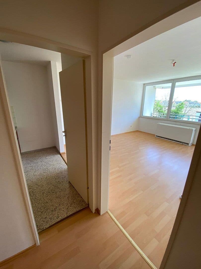 Pronájem bytu 1+1 34 m², Richard-Strauss-Straße 9, Karlsfeld, Bavorsko Pronájem bytu 1+1 34 m², Richard-Strauss-Straße 9, Karlsfeld, Bavorsko