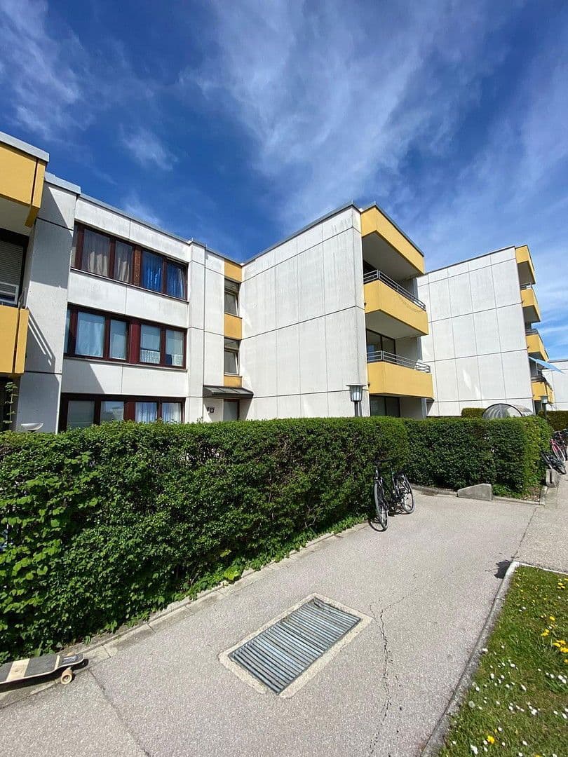 Pronájem bytu 1+1 34 m², Richard-Strauss-Straße 9, Karlsfeld, Bavorsko Pronájem bytu 1+1 34 m², Richard-Strauss-Straße 9, Karlsfeld, Bavorsko