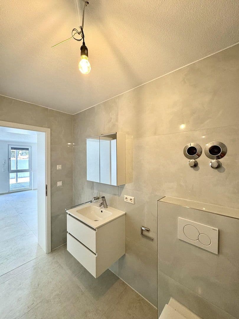 Pronájem bytu 1+kk 38 m², Wasenstraße 31, Stuttgart, Bádensko-Württembersko Pronájem bytu 1+kk 38 m², Wasenstraße 31, Stuttgart, Bádensko-Württembersko