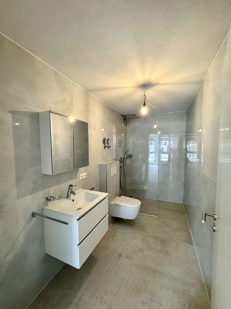 Pronájem bytu 1+kk 38 m², Wasenstraße 31, Stuttgart, Bádensko-Württembersko Pronájem bytu 1+kk 38 m², Wasenstraße 31, Stuttgart, Bádensko-Württembersko