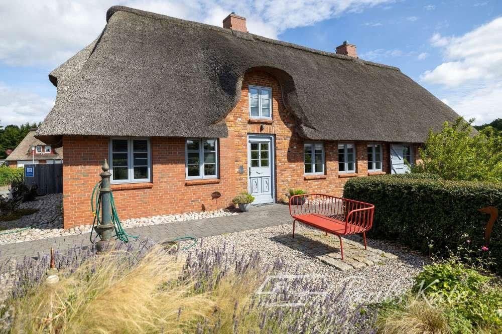 Prodej domu 196 m², pozemek 3.000 m², Dörpsstraat 30, Almdorf, Šlesvicko-Holštýnsko Prodej domu 196 m², pozemek 3.000 m², Dörpsstraat 30, Almdorf, Šlesvicko-Holštýnsko