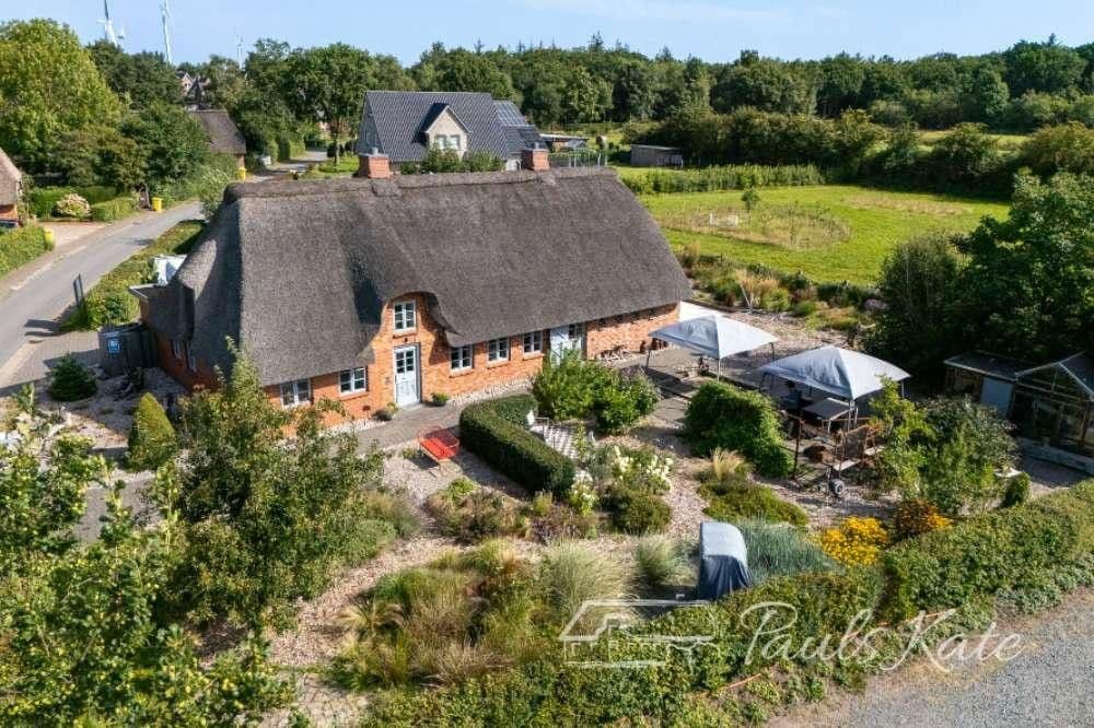 Prodej domu 196 m², pozemek 3.000 m², Dörpsstraat 30, Almdorf, Šlesvicko-Holštýnsko Prodej domu 196 m², pozemek 3.000 m², Dörpsstraat 30, Almdorf, Šlesvicko-Holštýnsko