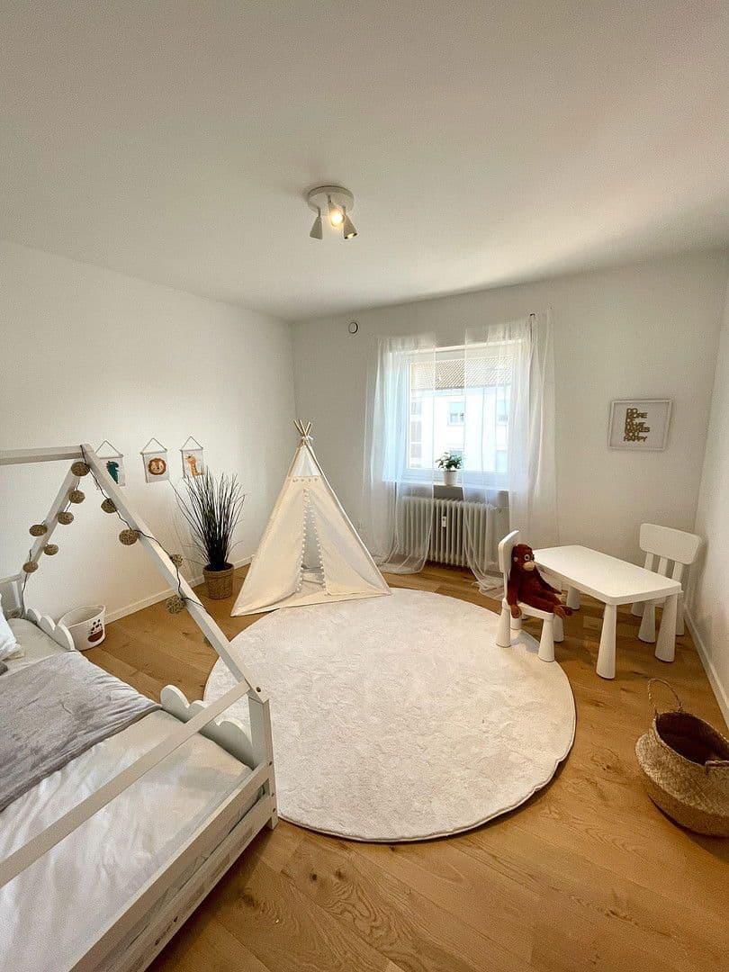 Prodej bytu 3+1 80 m², Moltkestr. 44, Altrip, Porýní-Falc Prodej bytu 3+1 80 m², Moltkestr. 44, Altrip, Porýní-Falc