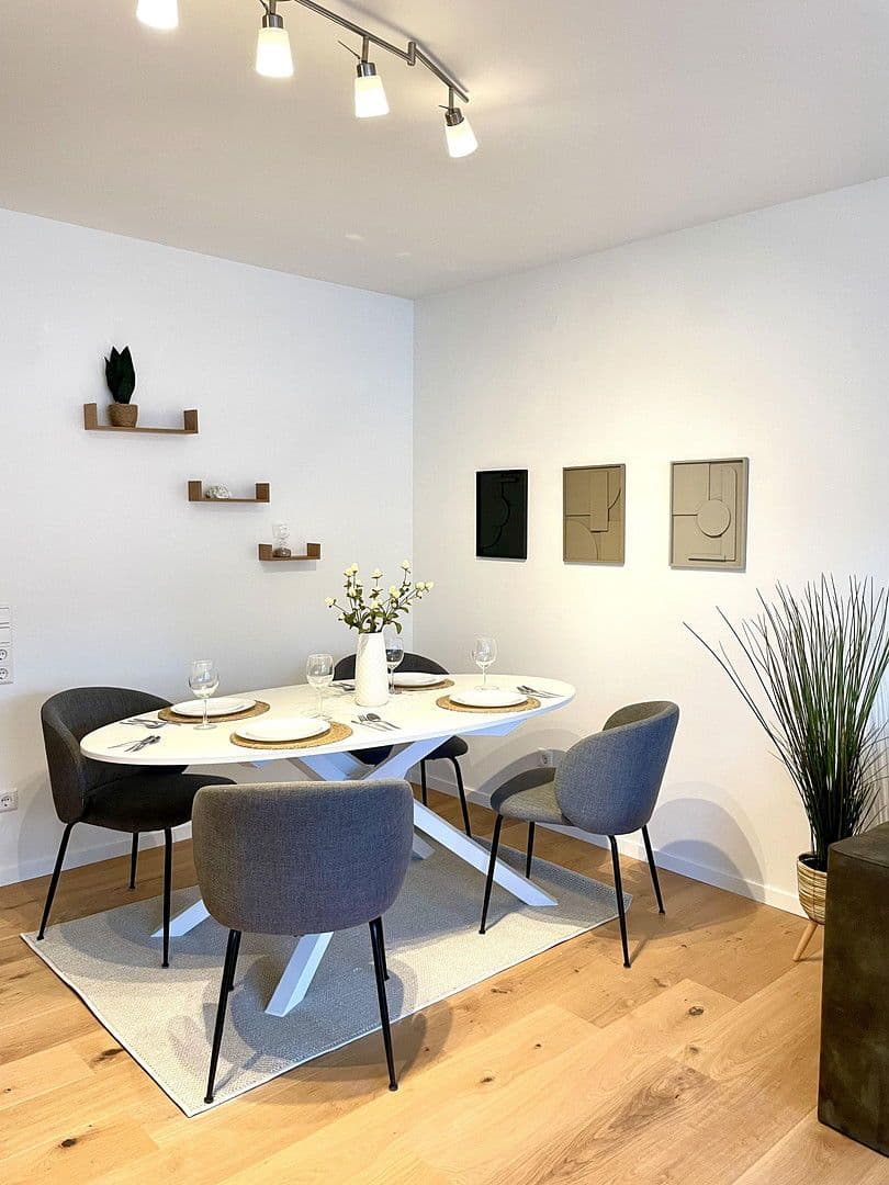 Prodej bytu 3+1 80 m², Moltkestr. 44, Altrip, Porýní-Falc Prodej bytu 3+1 80 m², Moltkestr. 44, Altrip, Porýní-Falc