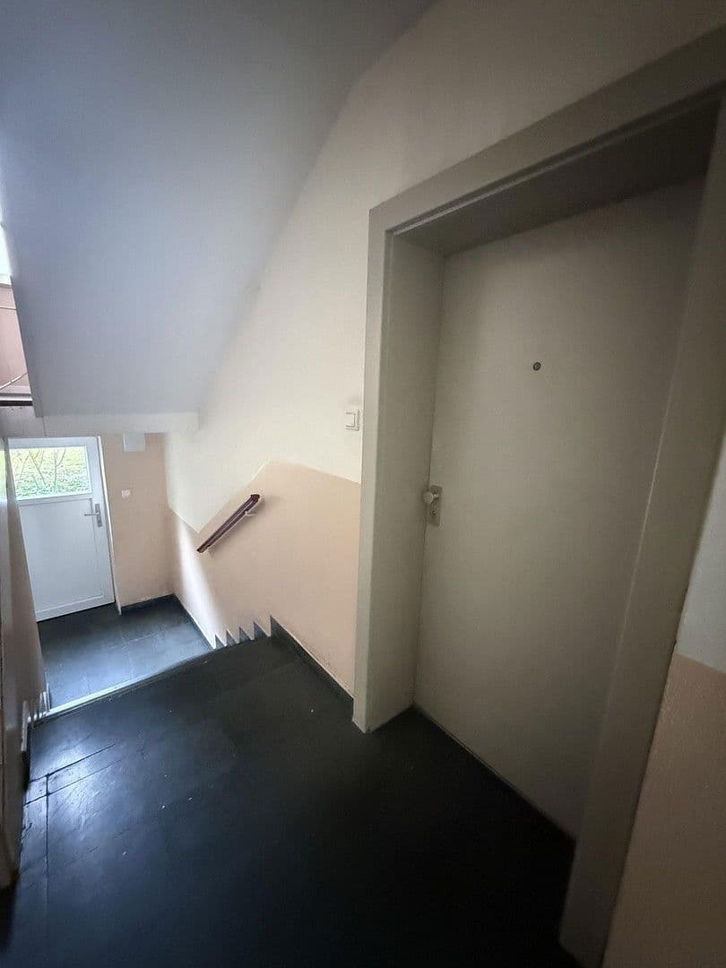 Pronájem bytu 1+1 35 m², Oberdörnen 35, Wuppertal, Severní Porýní-Vestfálsko Pronájem bytu 1+1 35 m², Oberdörnen 35, Wuppertal, Severní Porýní-Vestfálsko