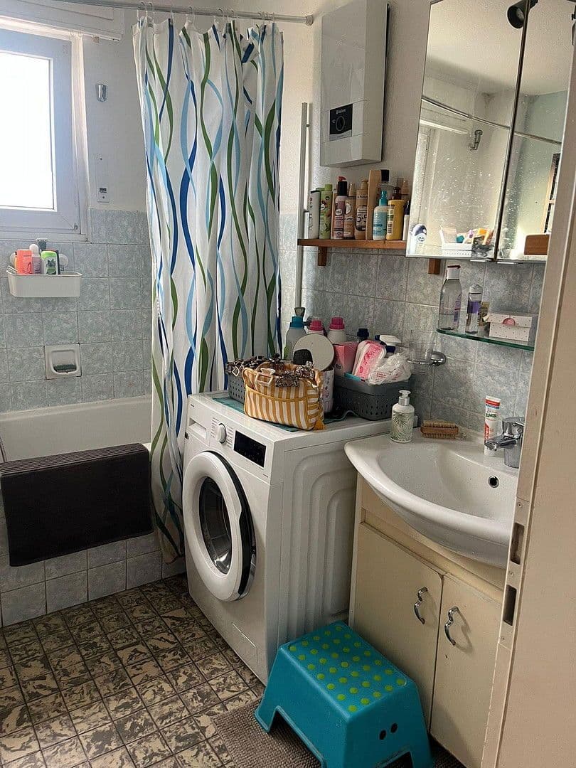 Pronájem bytu 3+1 76 m², Kölner Straße 23, Hürth, Severní Porýní-Vestfálsko Pronájem bytu 3+1 76 m², Kölner Straße 23, Hürth, Severní Porýní-Vestfálsko