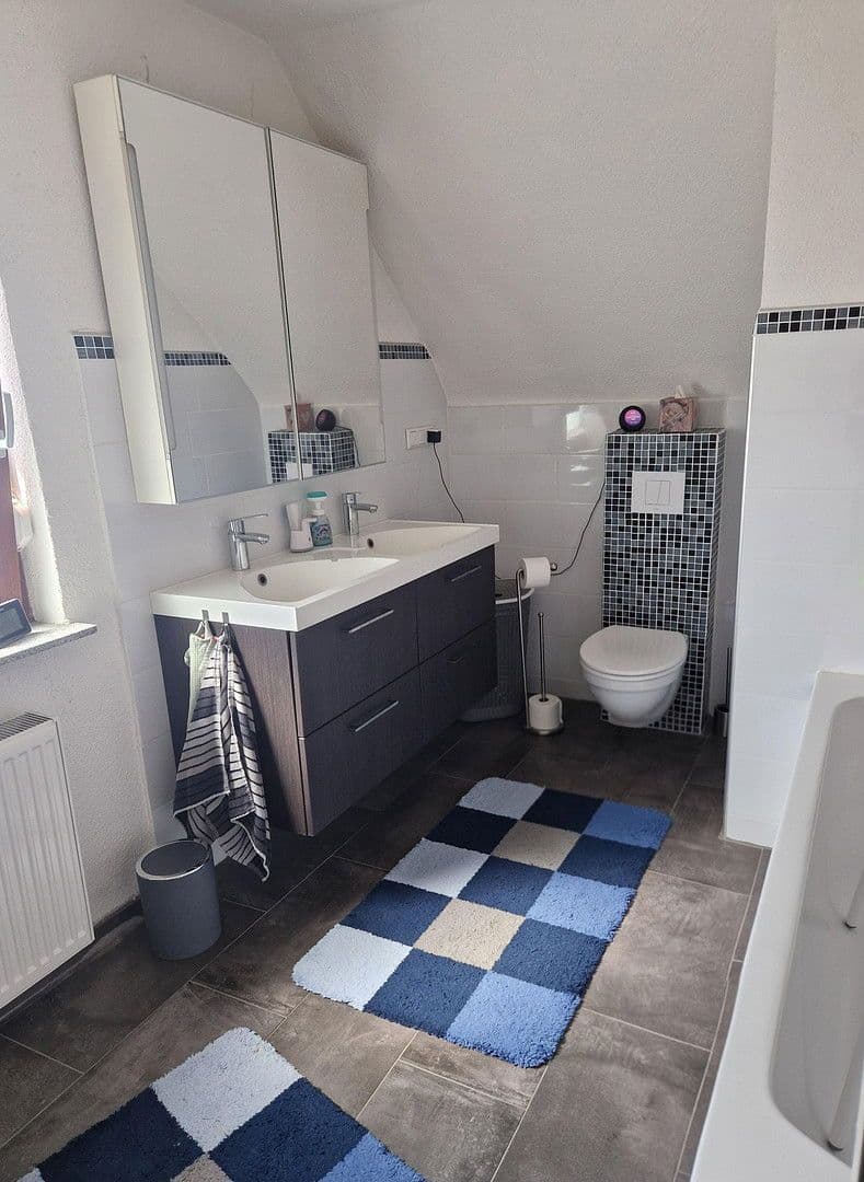 Prodej domu 155 m², pozemek 650 m², Große Rheinstraße 11, Philippsburg, Bádensko-Württembersko Prodej domu 155 m², pozemek 650 m², Große Rheinstraße 11, Philippsburg, Bádensko-Württembersko