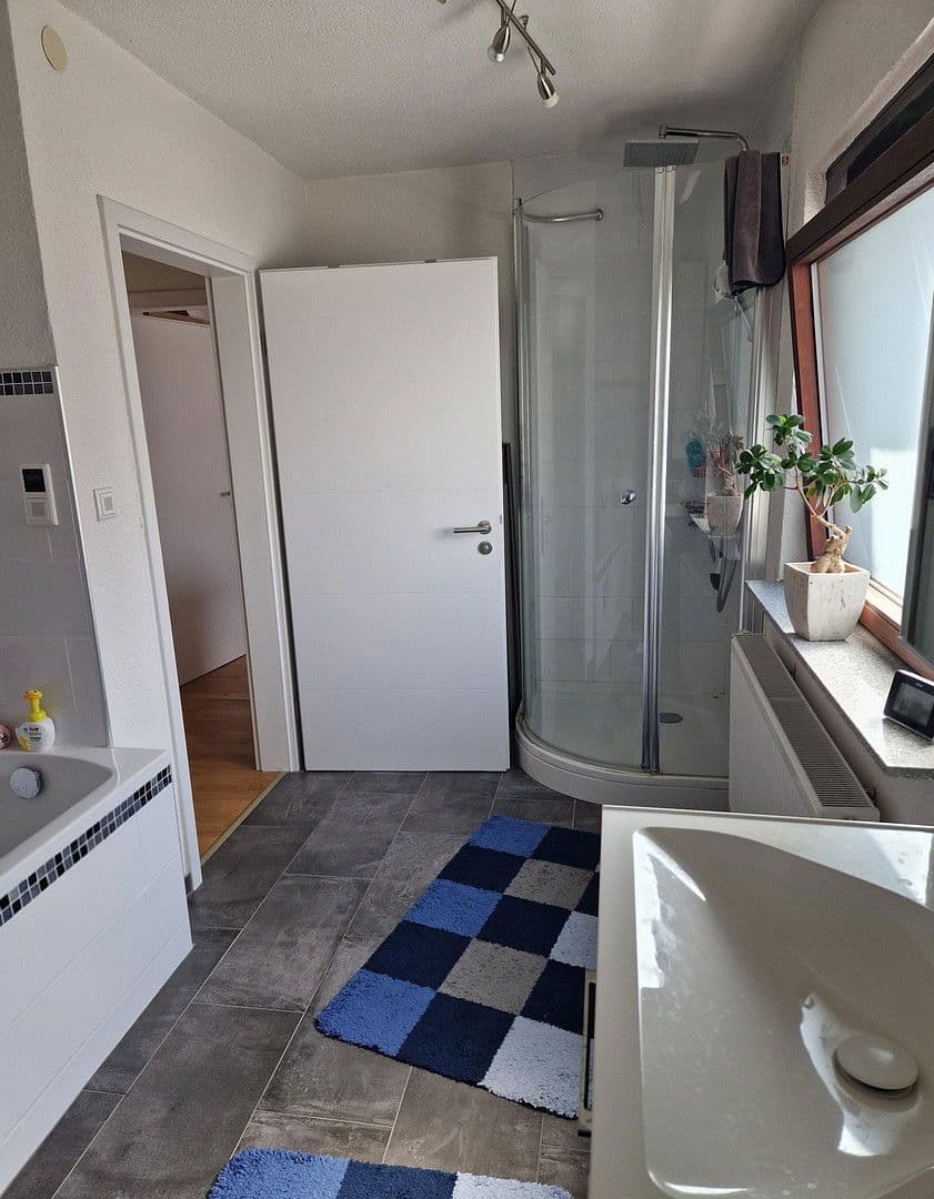 Prodej domu 155 m², pozemek 650 m², Große Rheinstraße 11, Philippsburg, Bádensko-Württembersko Prodej domu 155 m², pozemek 650 m², Große Rheinstraße 11, Philippsburg, Bádensko-Württembersko