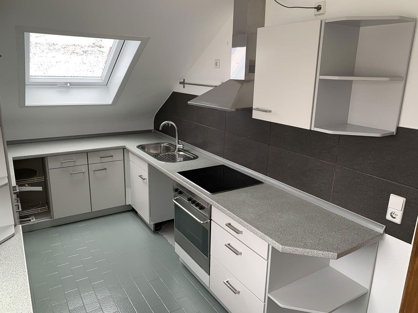 Pronájem bytu 3+1 64 m², Filderstadt, Bádensko-Württembersko Pronájem bytu 3+1 64 m², Filderstadt, Bádensko-Württembersko