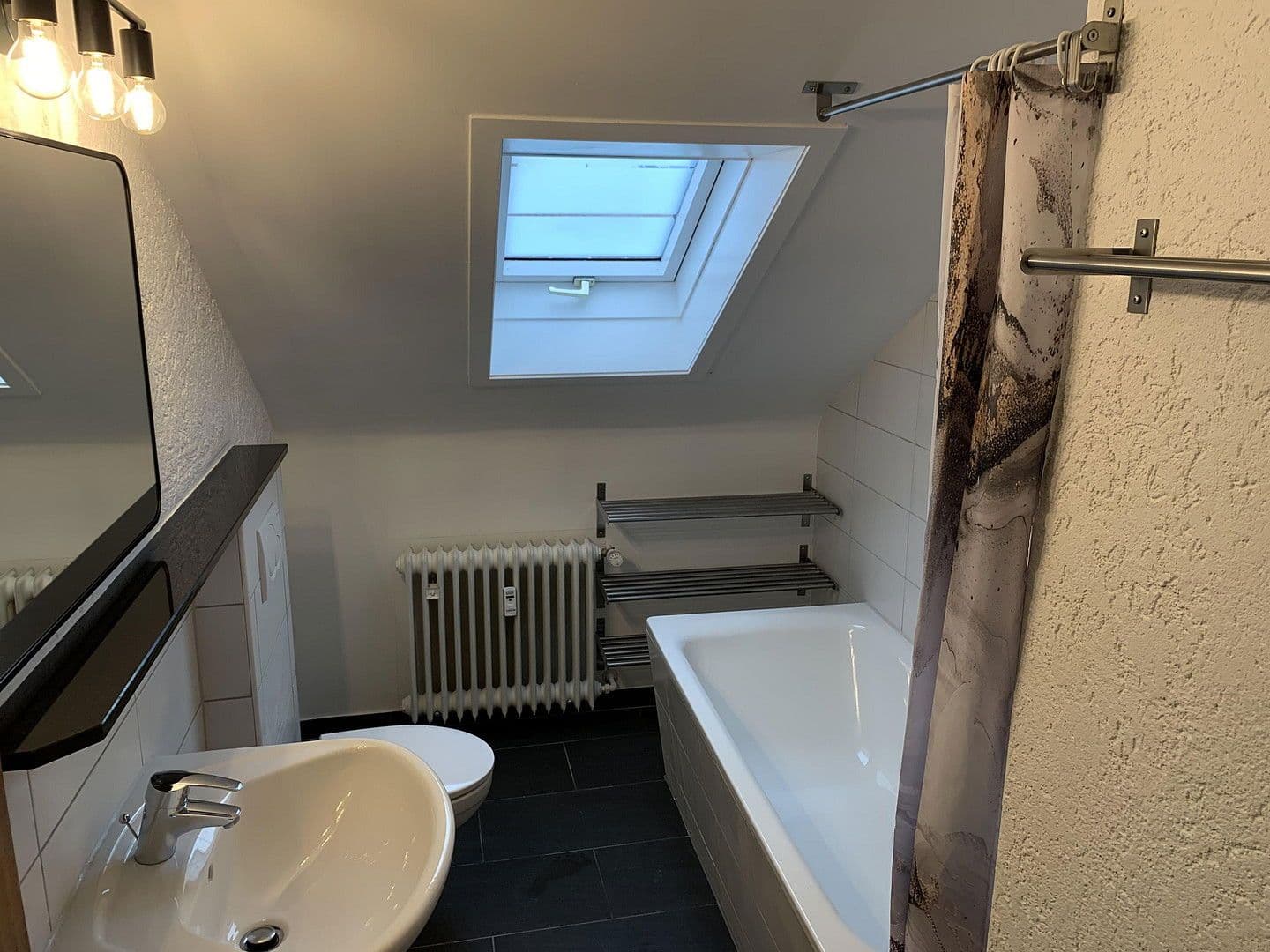 Pronájem bytu 3+1 64 m², Filderstadt, Bádensko-Württembersko Pronájem bytu 3+1 64 m², Filderstadt, Bádensko-Württembersko