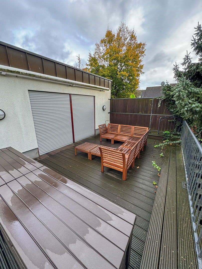 Prodej domu 273 m², pozemek 1.278 m², Oberhausen, Severní Porýní-Vestfálsko Prodej domu 273 m², pozemek 1.278 m², Oberhausen, Severní Porýní-Vestfálsko