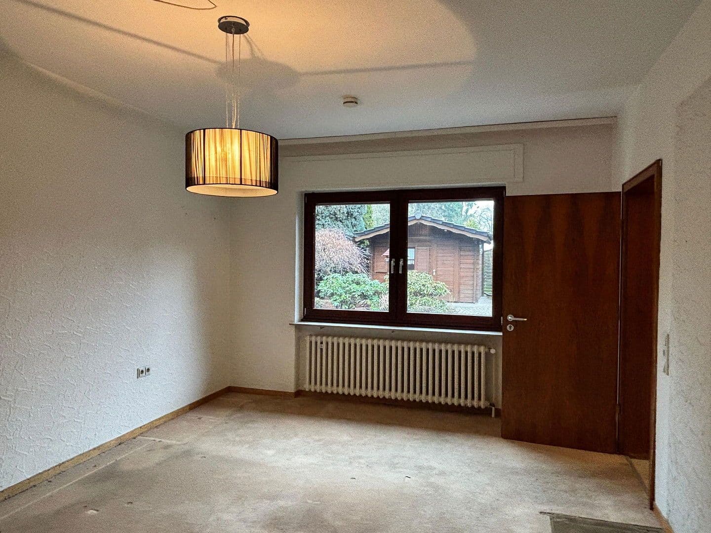 Prodej domu 273 m², pozemek 1.278 m², Oberhausen, Severní Porýní-Vestfálsko Prodej domu 273 m², pozemek 1.278 m², Oberhausen, Severní Porýní-Vestfálsko