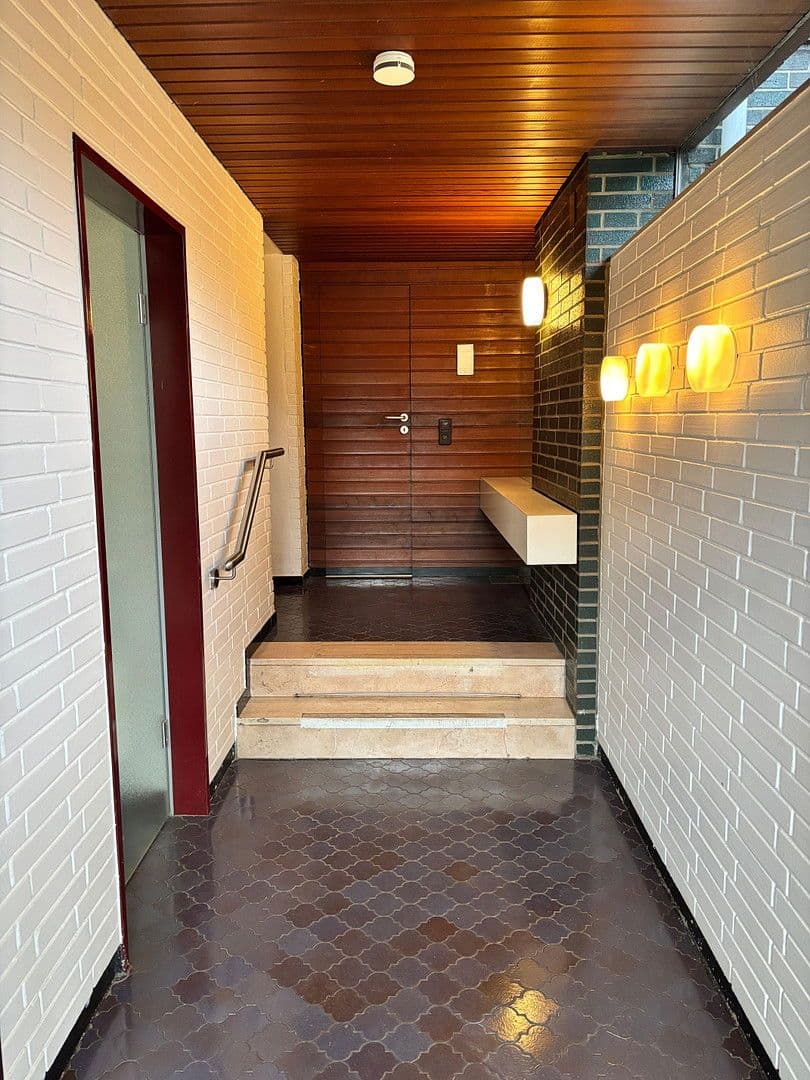 Prodej domu 273 m², pozemek 1.278 m², Oberhausen, Severní Porýní-Vestfálsko Prodej domu 273 m², pozemek 1.278 m², Oberhausen, Severní Porýní-Vestfálsko