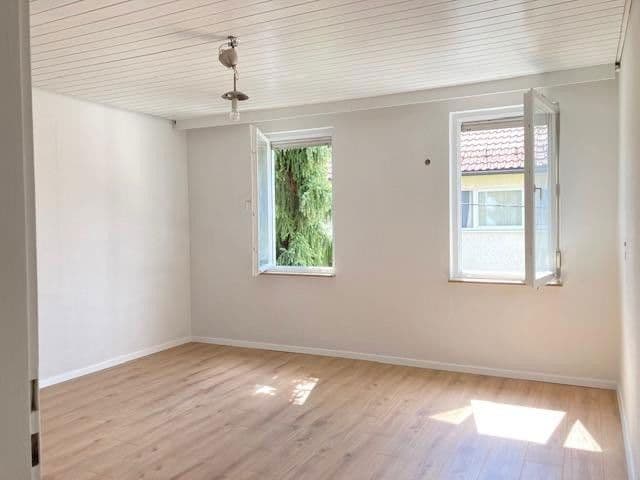 Pronájem bytu 3+kk 75 m², Stuttgart, Bádensko-Württembersko Pronájem bytu 3+kk 75 m², Stuttgart, Bádensko-Württembersko