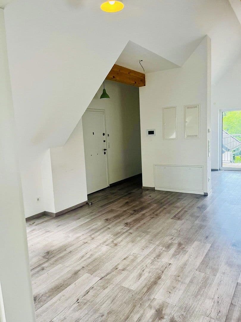 Pronájem bytu 3+1 110 m², Gwinnerstraße 35, Frankfurt am Main, Hessen Pronájem bytu 3+1 110 m², Gwinnerstraße 35, Frankfurt am Main, Hessen