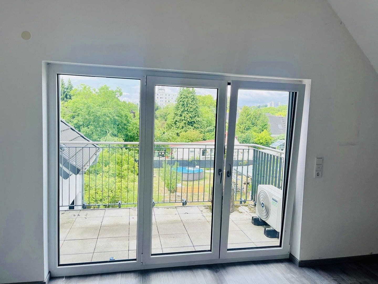 Pronájem bytu 3+1 110 m², Gwinnerstraße 35, Frankfurt am Main, Hessen Pronájem bytu 3+1 110 m², Gwinnerstraße 35, Frankfurt am Main, Hessen