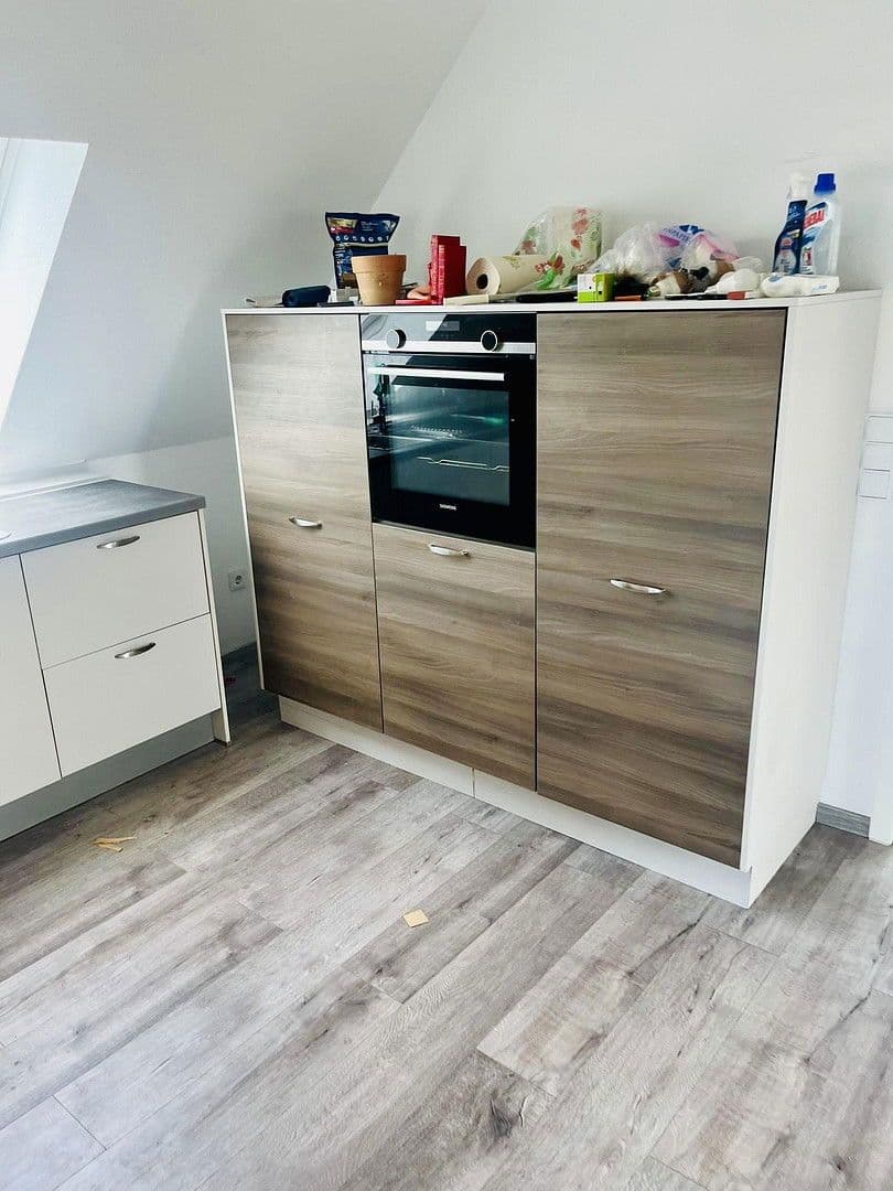 Pronájem bytu 3+1 110 m², Gwinnerstraße 35, Frankfurt am Main, Hessen Pronájem bytu 3+1 110 m², Gwinnerstraße 35, Frankfurt am Main, Hessen