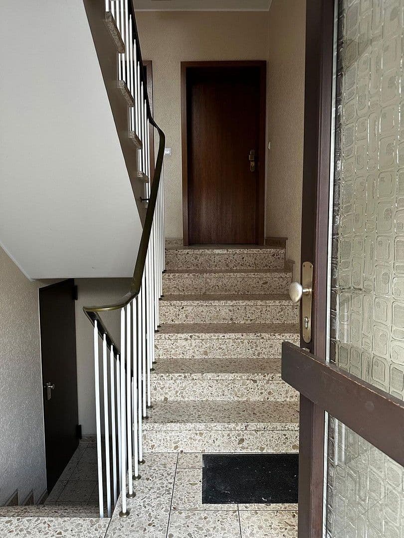 Prodej bytu 4+1 107 m², Oberhausen, Severní Porýní-Vestfálsko Prodej bytu 4+1 107 m², Oberhausen, Severní Porýní-Vestfálsko