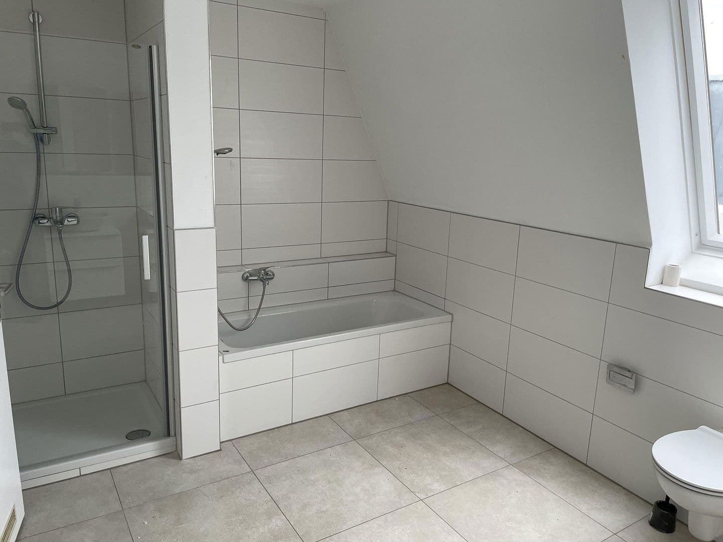 Pronájem bytu 4+kk 168 m², Max-Planck-Straße 17, Unterschleißheim, Bavorsko Pronájem bytu 4+kk 168 m², Max-Planck-Straße 17, Unterschleißheim, Bavorsko