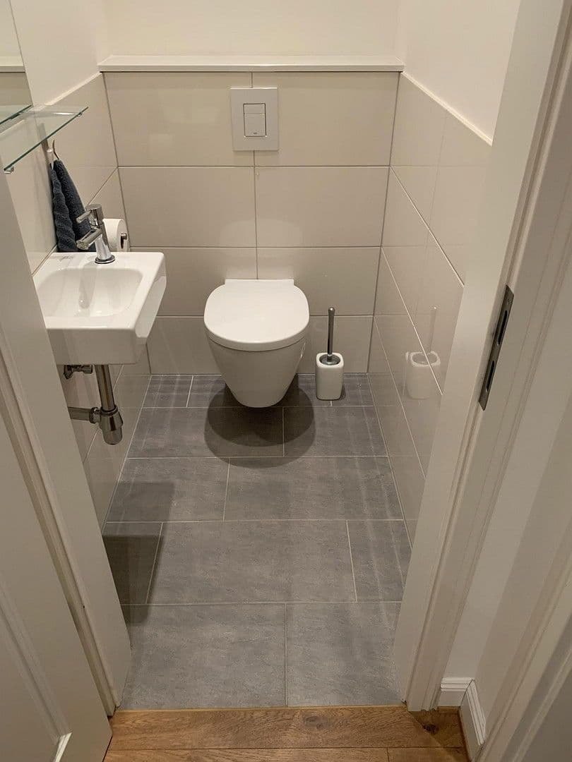 Pronájem bytu 4+1 112 m², Trimbornstrasse 11, Köln, Severní Porýní-Vestfálsko Pronájem bytu 4+1 112 m², Trimbornstrasse 11, Köln, Severní Porýní-Vestfálsko