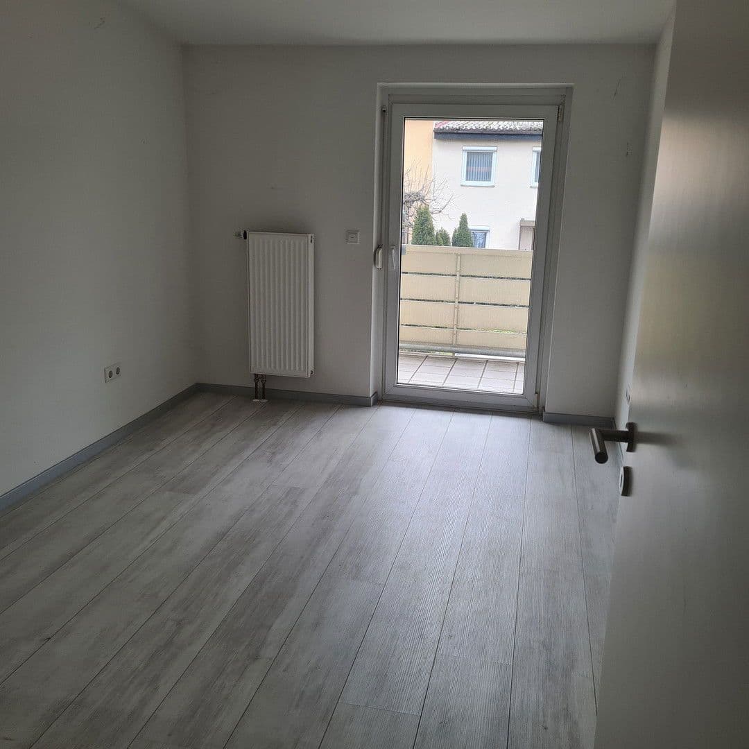 Prodej domu 90 m², pozemek 197 m², Hauffstraße 48/1, Pfullingen, Bádensko-Württembersko Prodej domu 90 m², pozemek 197 m², Hauffstraße 48/1, Pfullingen, Bádensko-Württembersko