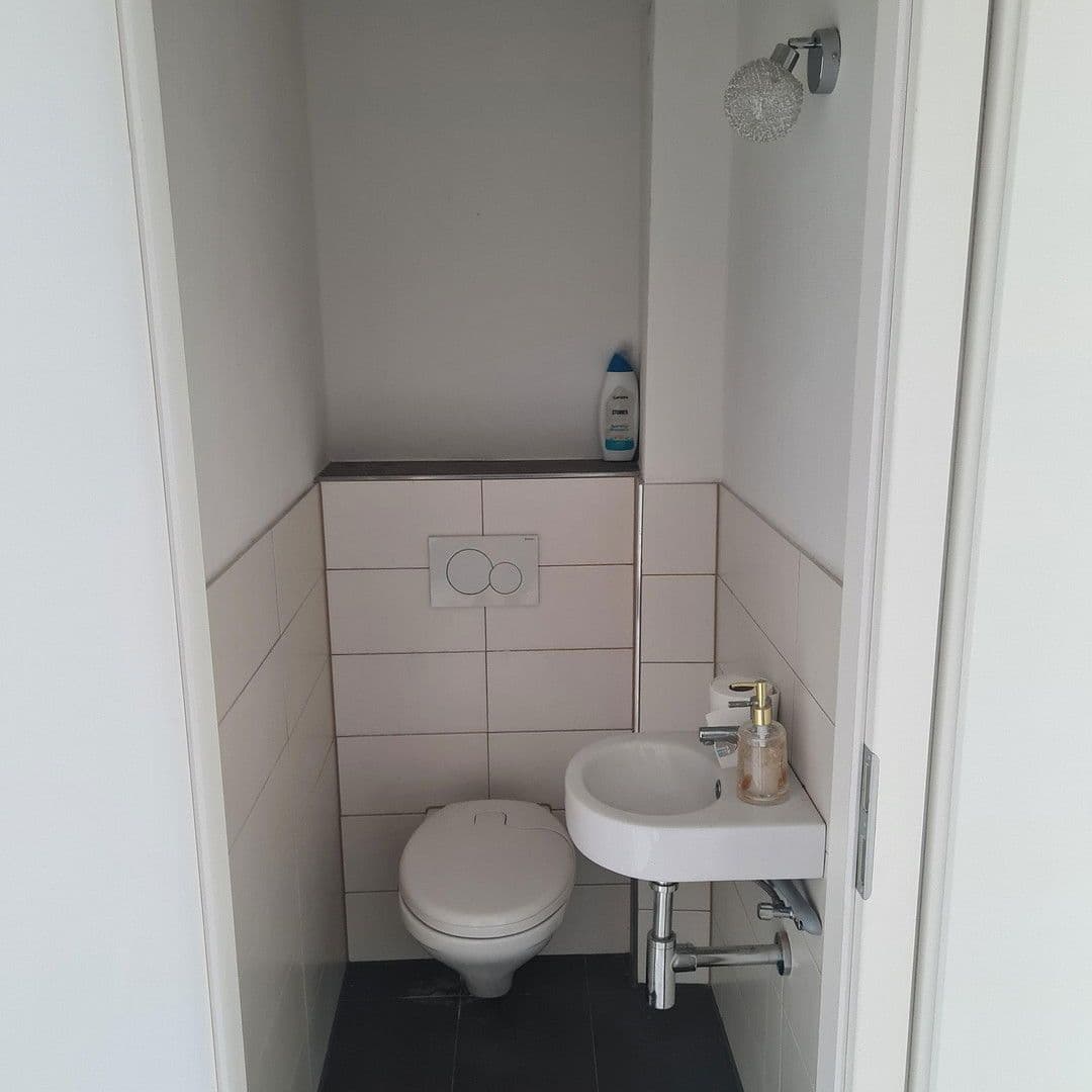 Prodej domu 90 m², pozemek 197 m², Hauffstraße 48/1, Pfullingen, Bádensko-Württembersko Prodej domu 90 m², pozemek 197 m², Hauffstraße 48/1, Pfullingen, Bádensko-Württembersko
