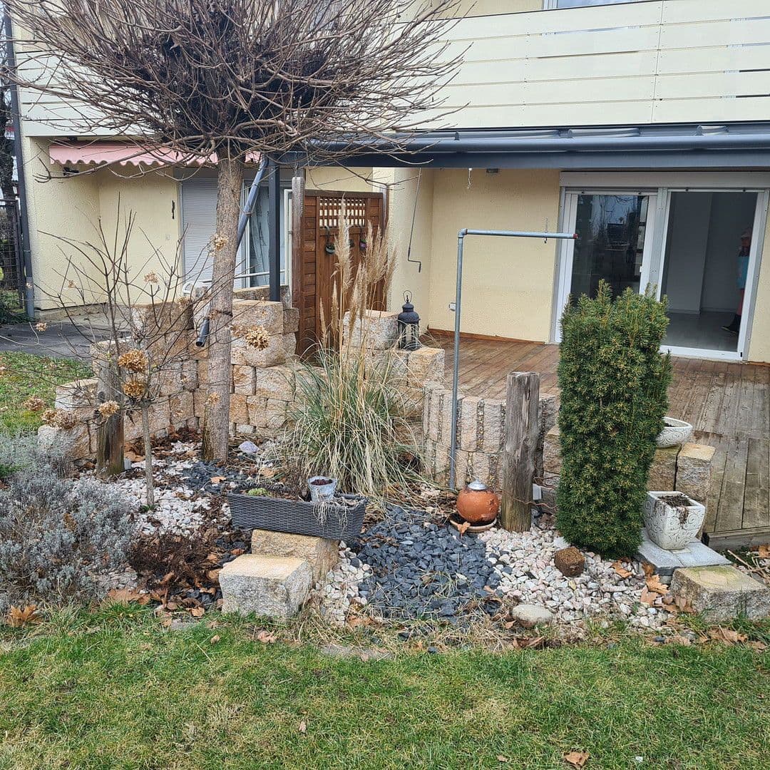 Prodej domu 90 m², pozemek 197 m², Hauffstraße 48/1, Pfullingen, Bádensko-Württembersko Prodej domu 90 m², pozemek 197 m², Hauffstraße 48/1, Pfullingen, Bádensko-Württembersko