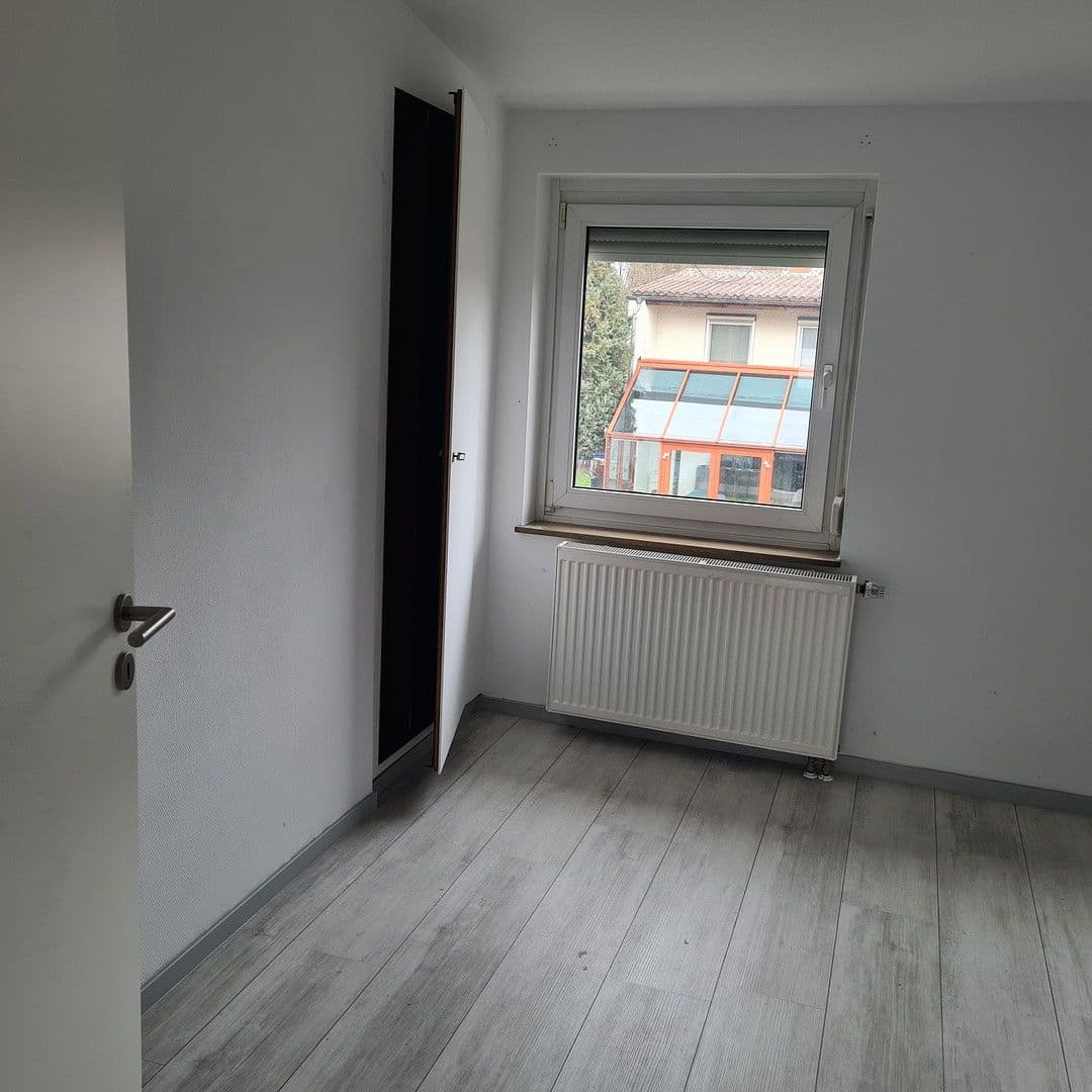 Prodej domu 90 m², pozemek 197 m², Hauffstraße 48/1, Pfullingen, Bádensko-Württembersko Prodej domu 90 m², pozemek 197 m², Hauffstraße 48/1, Pfullingen, Bádensko-Württembersko
