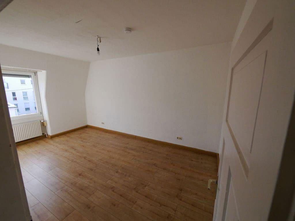 Pronájem bytu 2+1 52 m², Frankfurt/M.-Nied, Hessen Pronájem bytu 2+1 52 m², Frankfurt/M.-Nied, Hessen