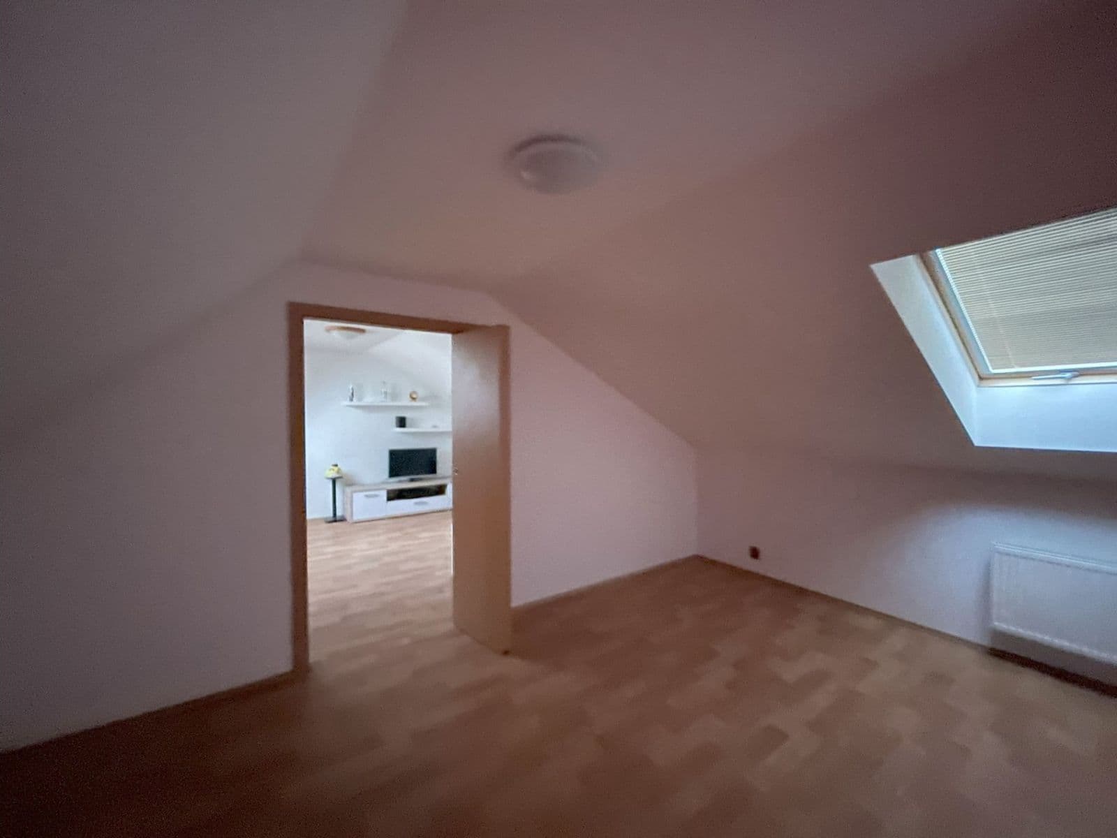 Pronájem bytu 5+kk 120 m², Neveklov, Středočeský kraj Pronájem bytu 5+kk 120 m², Neveklov, Středočeský kraj