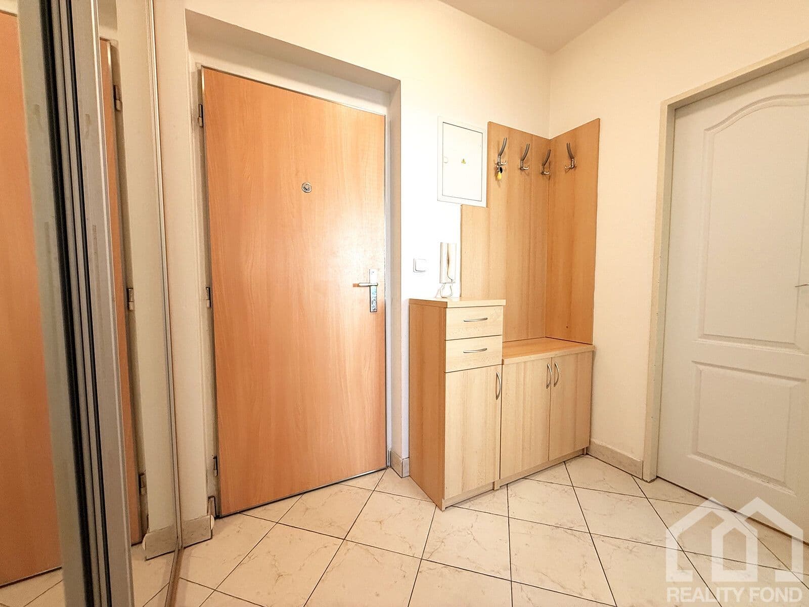 Pronájem bytu 2+kk 43 m², Přípotoční, Praha, Praha Pronájem bytu 2+kk 43 m², Přípotoční, Praha, Praha